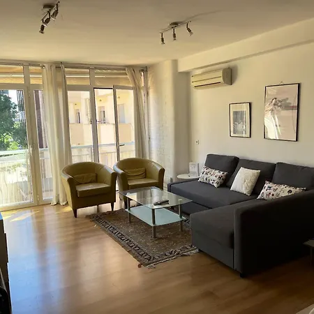 Modern In 90 M² Wheelchair Access Apartment